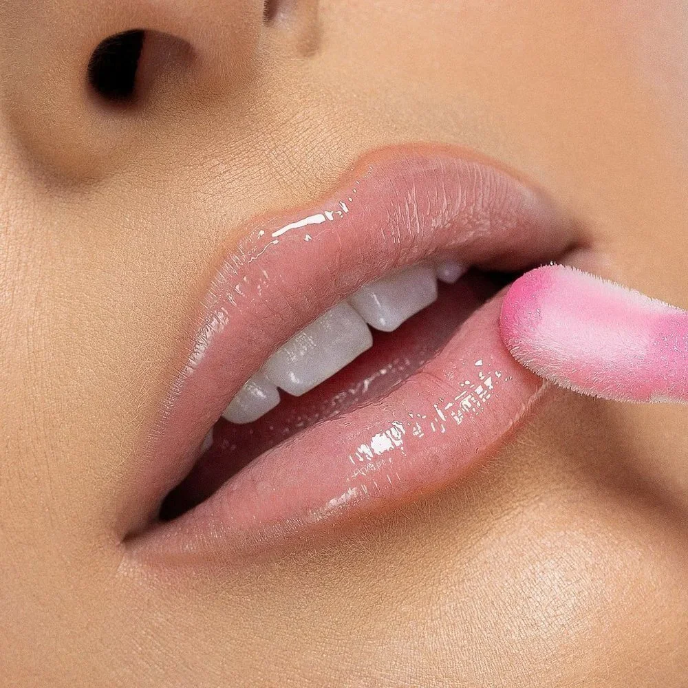 ARTIST  COUTURE: Silky Lip Oil: That Girl